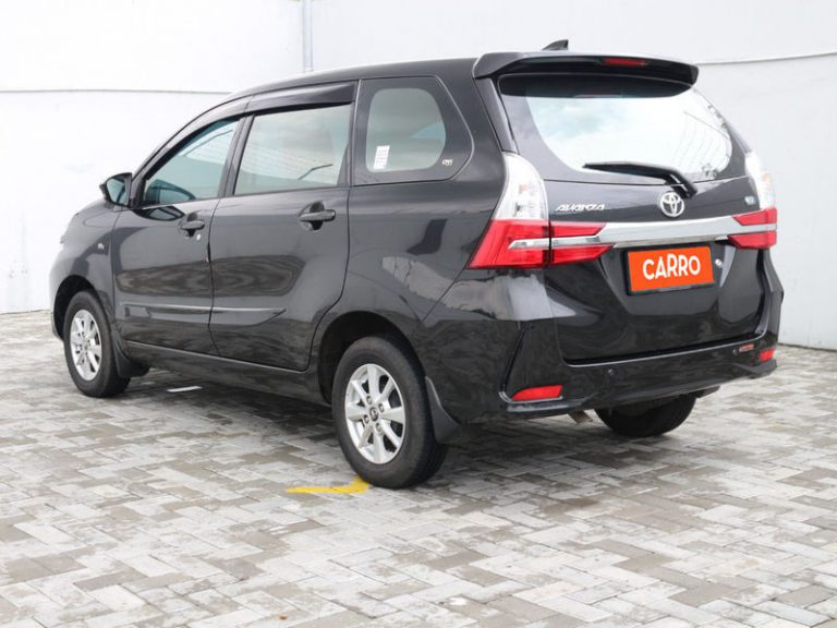 Mau Tahu Harga Mobil Avanza Bekas Terkini? Cek di CARRO Saja!